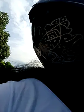 Snapshot of Monseratte21 chatting on 14, 12, 2025 Monseratte21 online show from 14, 12, 2025