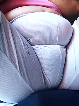 Snapshot of Monseratte21 chatting on 18, 12, 2025 Monseratte21 online show from 18, 12, 2025