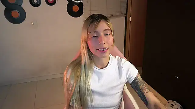 Saucy Jenn online show from 24, 5, 2026