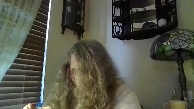 Snapshot of DestineeLoverGirl chatting on 2, 4, 2026 DestineeLoverGirl online show from 2, 4, 2026