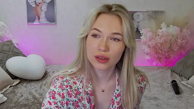 Veronika Mitchel online show from 17, 3, 2025