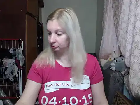 BustyBlond online show from 25, 1, 2025