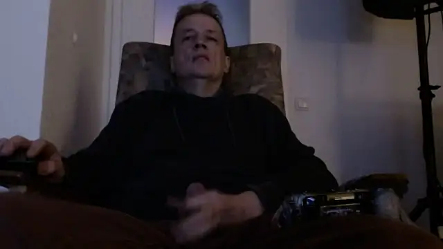 Snapshot of Cordt27 chatting on 7, 10, 2025 Cordt27 online show from 7, 10, 2025