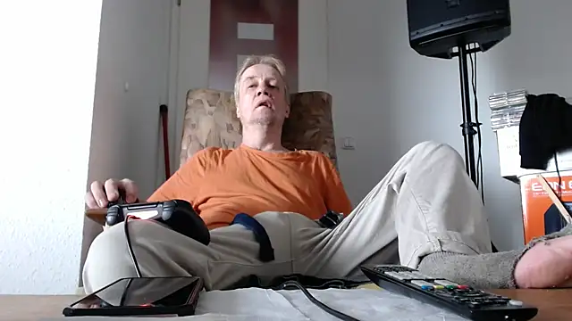 Snapshot of Cordt27 chatting on 3, 6, 2026 Cordt27 online show from 3, 6, 2026
