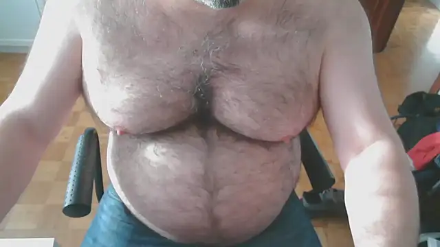 mikeyhotbear online show from 25, 2, 2026