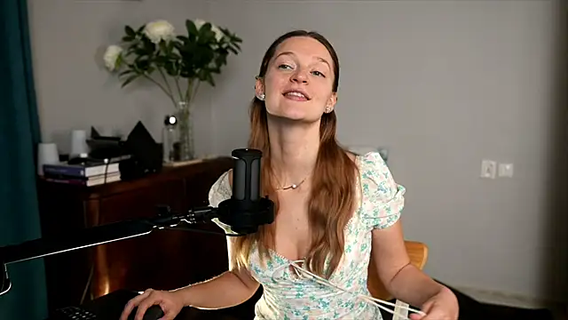 Snapshot of Special___ chatting on 7, 1, 2025 Special online show from 7, 1, 2025