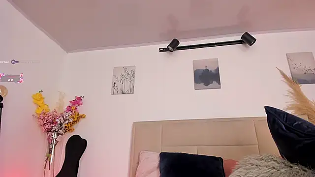 Alexandra ra online show from 8, 1, 2025