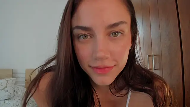 Snapshot of GrettaBenett chatting on 9, 12, 2024 GrettaBenett online show from 9, 12, 2024