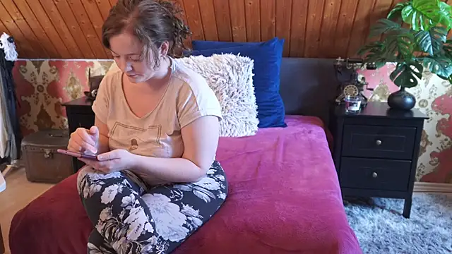 TessaWinter online show from 15, 4, 2026