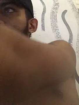 Snapshot of Alessandro__Rossi chatting on 23, 12, 2024 Alessandro Rossi online show from 23, 12, 2024