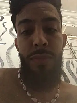 Snapshot of Alessandro__Rossi chatting on 4, 2, 2025 Alessandro Rossi online show from 4, 2, 2025