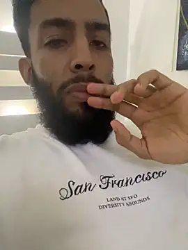 Snapshot of Alessandro__Rossi chatting on 30, 10, 2025 Alessandro Rossi online show from 30, 10, 2025