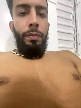 Snapshot of Alessandro__Rossi chatting on 5, 11, 2025 Alessandro Rossi online show from 5, 11, 2025