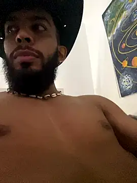 Snapshot of Alessandro__Rossi chatting on 8, 11, 2025 Alessandro Rossi online show from 8, 11, 2025