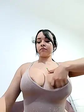 Snapshot of LindaGarcia22 chatting on 13, 12, 2024 LindaGarcia22 online show from 13, 12, 2024