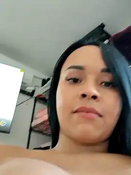 Snapshot of LindaGarcia22 chatting on 15, 12, 2024 LindaGarcia22 online show from 15, 12, 2024