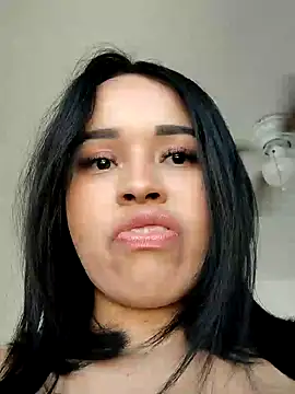 Snapshot of LindaGarcia22 chatting on 12, 1, 2025 LindaGarcia22 online show from 12, 1, 2025