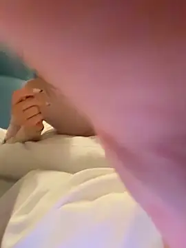 Snapshot of TheCinderella chatting on 31, 10, 2025 TheCinderella online show from 31, 10, 2025