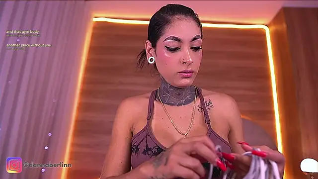 danna berlin  online show from 7, 4, 2026