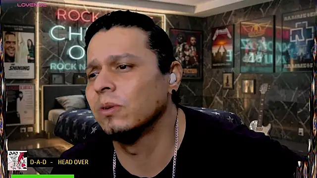 Snapshot of chino_roz chatting on 18, 7, 2026 chino roz online show from 18, 7, 2026