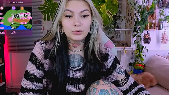 Snapshot of jelya_sg chatting on 22, 10, 2025 jelya sg online show from 22, 10, 2025