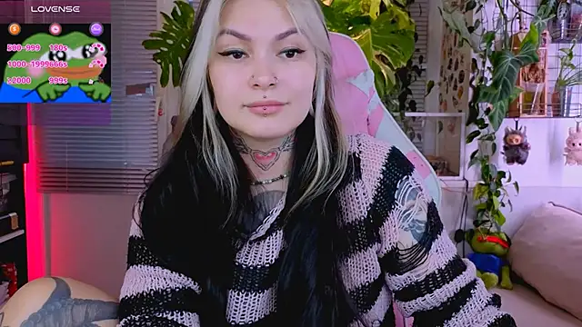 Snapshot of jelya_sg chatting on 23, 10, 2025 jelya sg online show from 23, 10, 2025