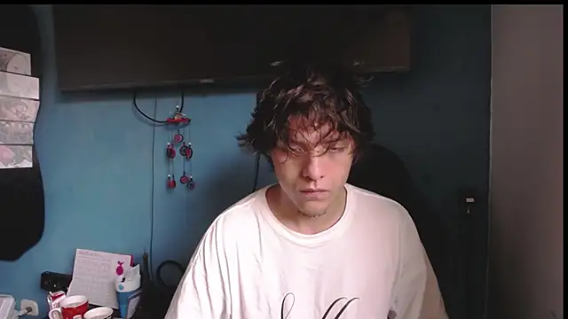 Santiago kiler online show from 13, 4, 2026