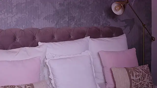 Snapshot of AngelaFay chatting on 4, 2, 2026 AngelaFay online show from 4, 2, 2026