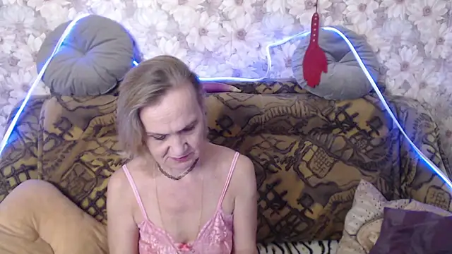 Snapshot of MissBekker chatting on 1, 10, 2025 MissBekker online show from 1, 10, 2025