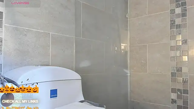 Snapshot of ohyesly_ chatting on 5, 10, 2025 ohyesly online show from 5, 10, 2025