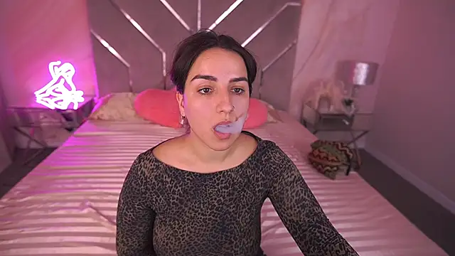 Daphne Moss online show from 22, 2, 2025