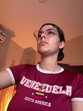 Snapshot of _Niah_ chatting on 4, 2, 2026 Niah online show from 4, 2, 2026