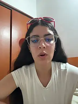 Snapshot of _Niah_ chatting on 15, 2, 2026 Niah online show from 15, 2, 2026