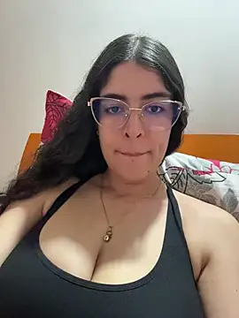 Snapshot of _Niah_ chatting on 1, 3, 2026 Niah online show from 1, 3, 2026