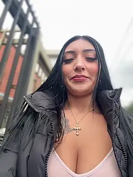 Snapshot of Kathy_bella18 chatting on 2, 12, 2025 Kathy bella18 online show from 2, 12, 2025