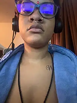 nickytheehawtie online show from 27, 2, 2026