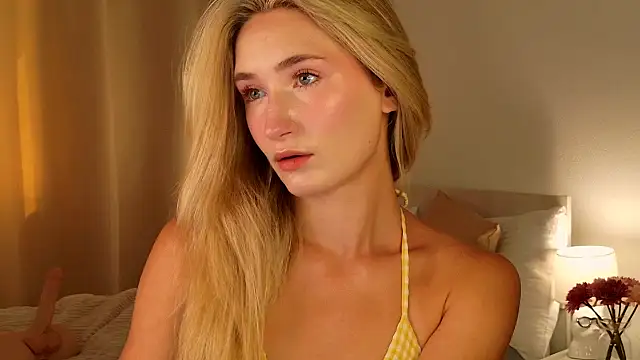 Snapshot of bella__rose chatting on 14, 7, 2026 bella rose online show from 14, 7, 2026