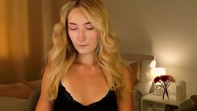 Snapshot of bella__rose chatting on 24, 7, 2026 bella rose online show from 24, 7, 2026