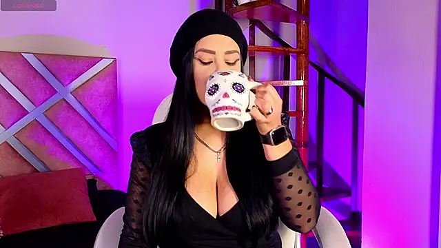  kelly hous36 online show from 25, 2, 2025