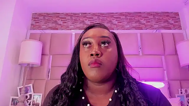 ShaniaBrownn online show from 20, 3, 2026