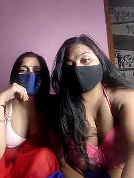 Snapshot of cutee__crazy chatting on 5, 12, 2025 cutee crazy online show from 5, 12, 2025