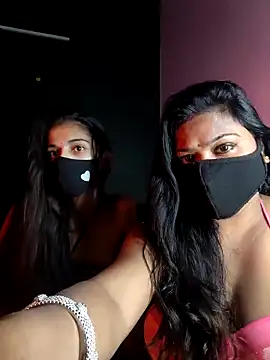 Snapshot of cutee__crazy chatting on 21, 12, 2025 cutee crazy online show from 21, 12, 2025