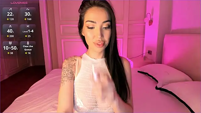 Snapshot of Sury_01 chatting on 6, 8, 2026 Sury 01 online show from 6, 8, 2026