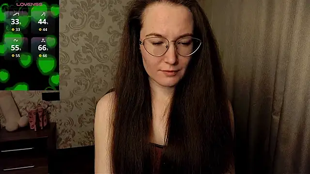 Snapshot of AgnesGraham chatting on 2, 12, 2025 AgnesGraham online show from 2, 12, 2025