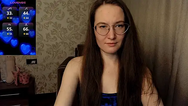 Snapshot of AgnesGraham chatting on 4, 12, 2025 AgnesGraham online show from 4, 12, 2025