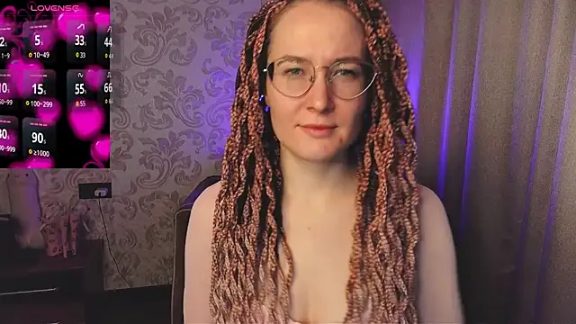 Snapshot of AgnesGraham chatting on 13, 12, 2025 AgnesGraham online show from 13, 12, 2025