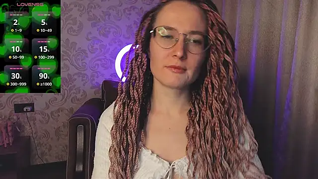 Snapshot of AgnesGraham chatting on 14, 12, 2025 AgnesGraham online show from 14, 12, 2025