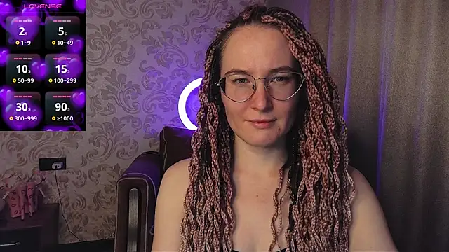 Snapshot of AgnesGraham chatting on 17, 12, 2025 AgnesGraham online show from 17, 12, 2025