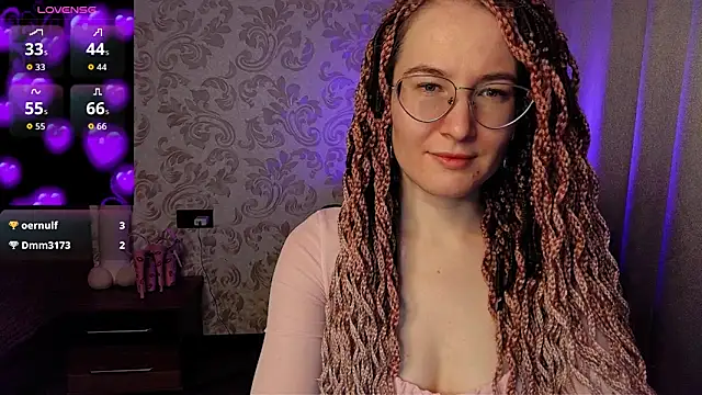 Snapshot of AgnesGraham chatting on 21, 12, 2025 AgnesGraham online show from 21, 12, 2025