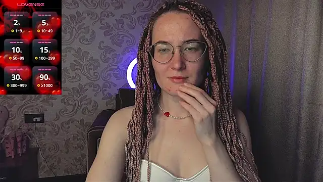 Snapshot of AgnesGraham chatting on 28, 4, 2026 AgnesGraham online show from 28, 4, 2026